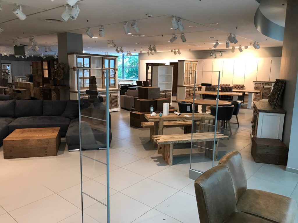 Erste Einblicke in XXLMöbelOutlet von Riegel Interior JA ZU DUISBURG